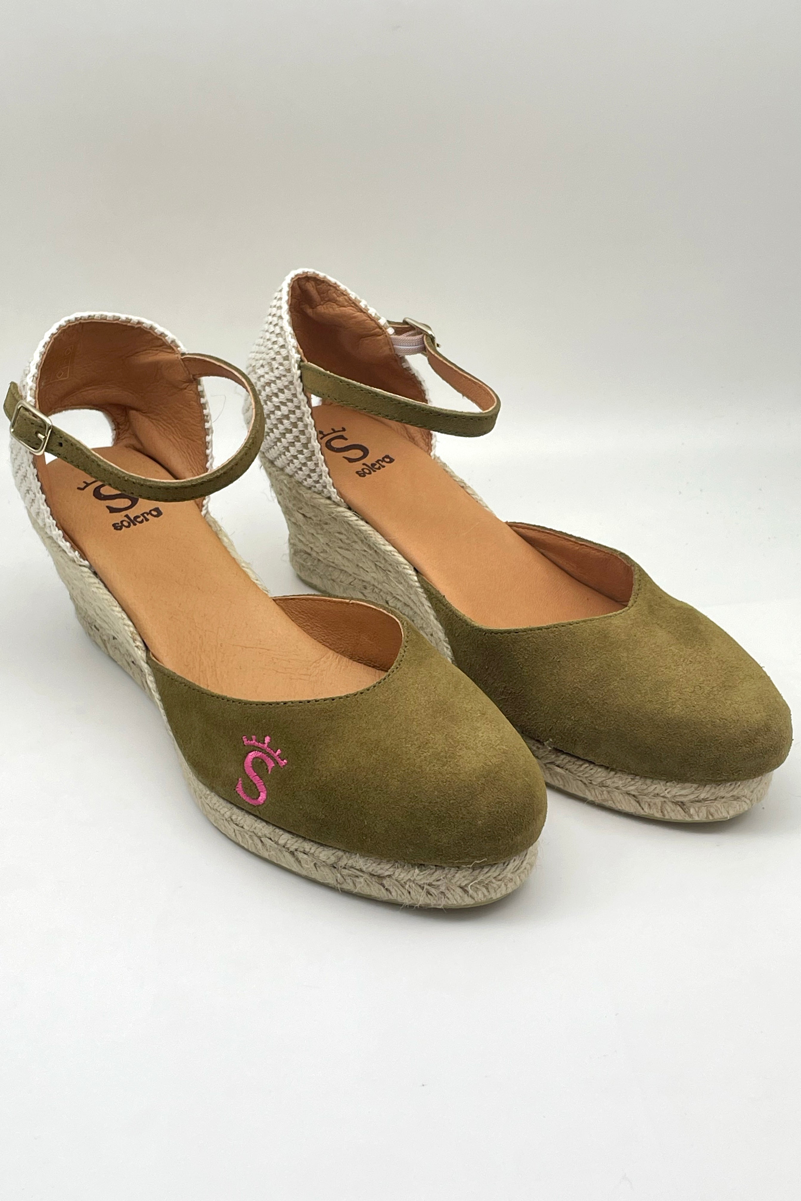 Coin kaki