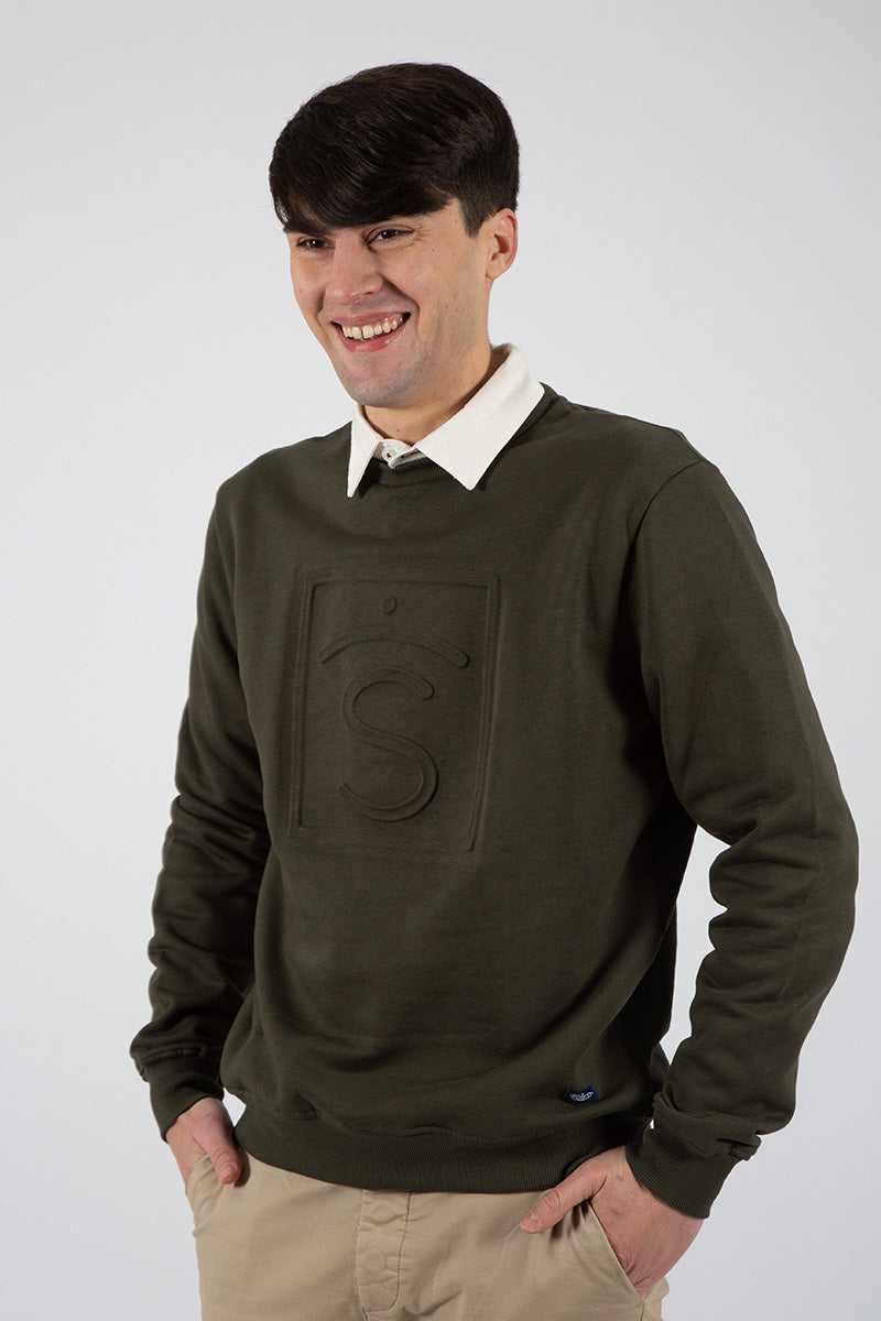 Green sweatshirt