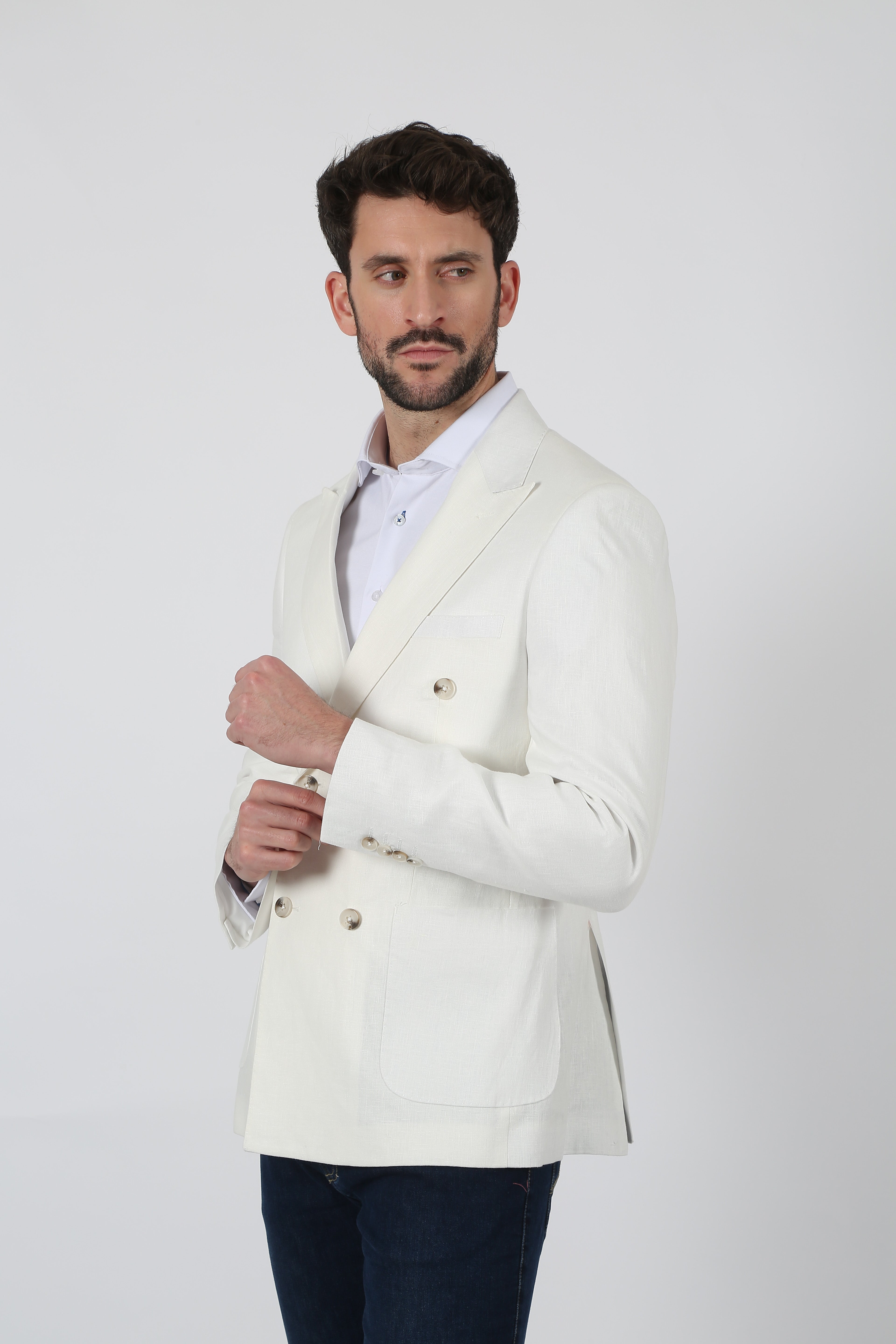 White double-breasted linen blazer