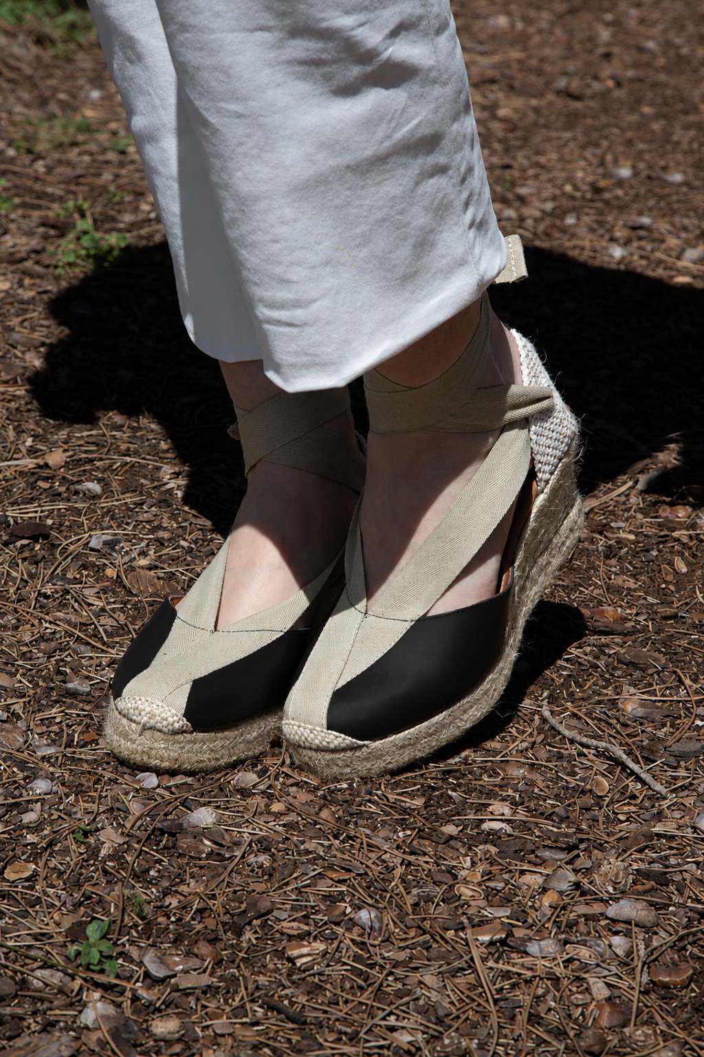 Black Wedge