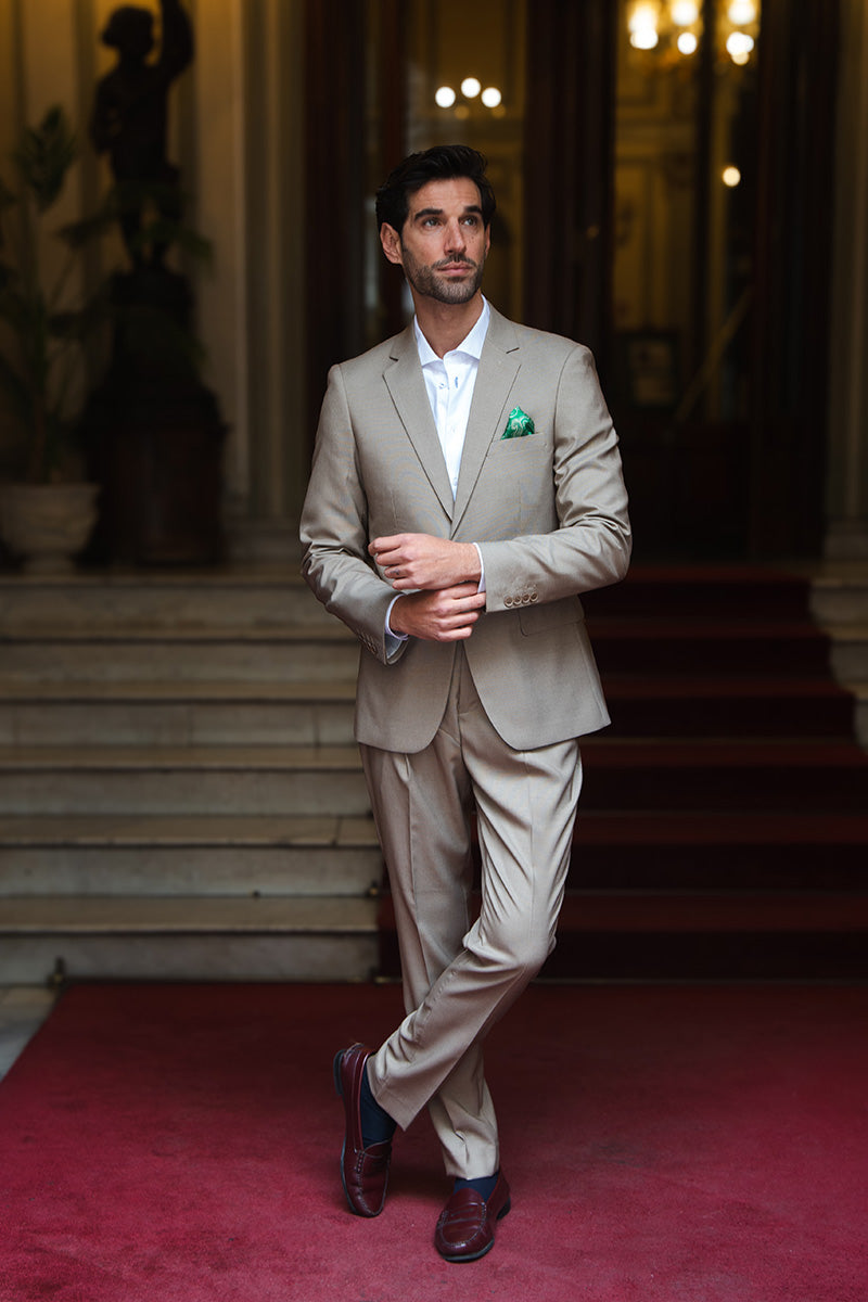 Traje TOSTADO