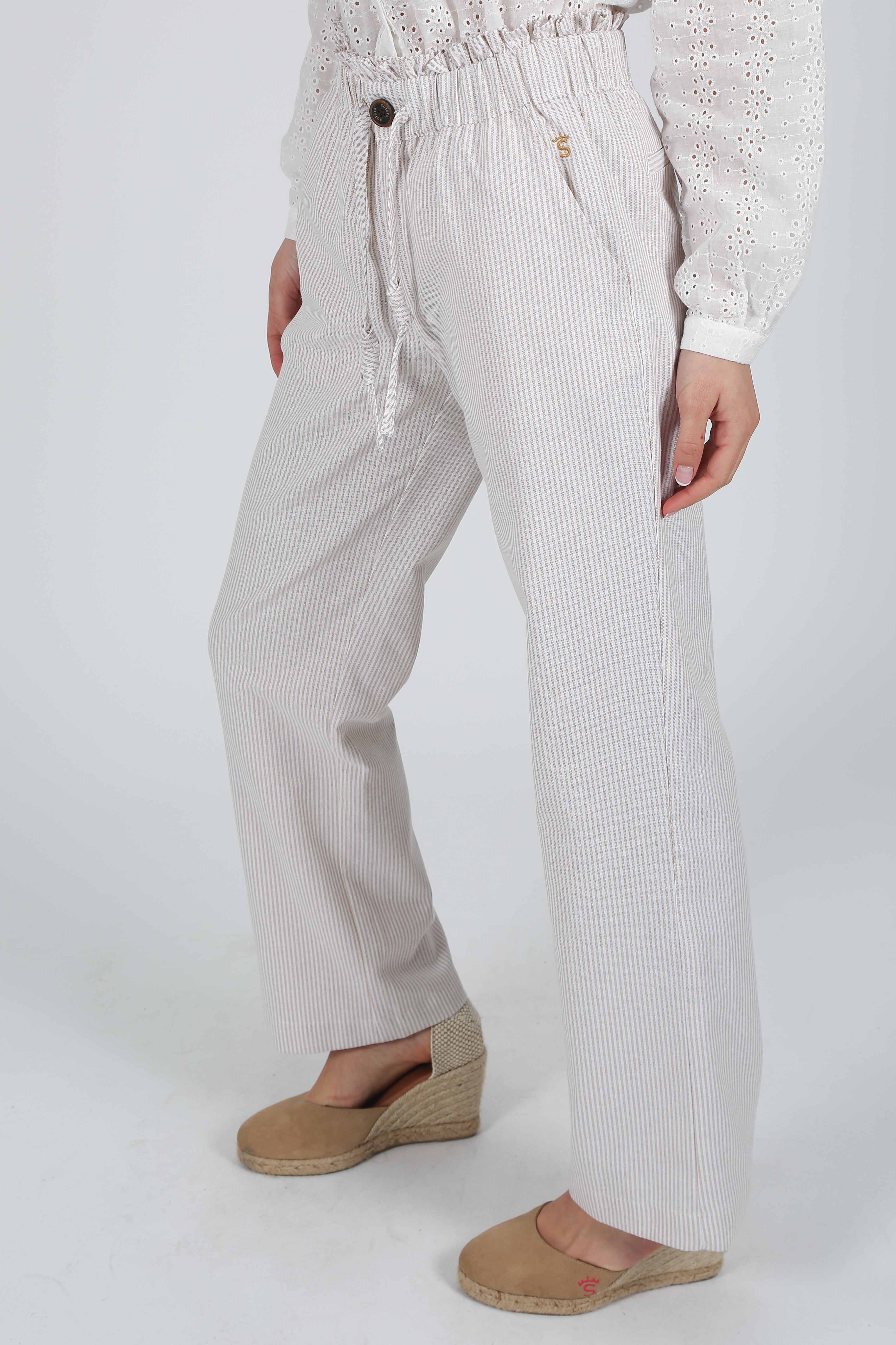 Pantalón rayas Tostado