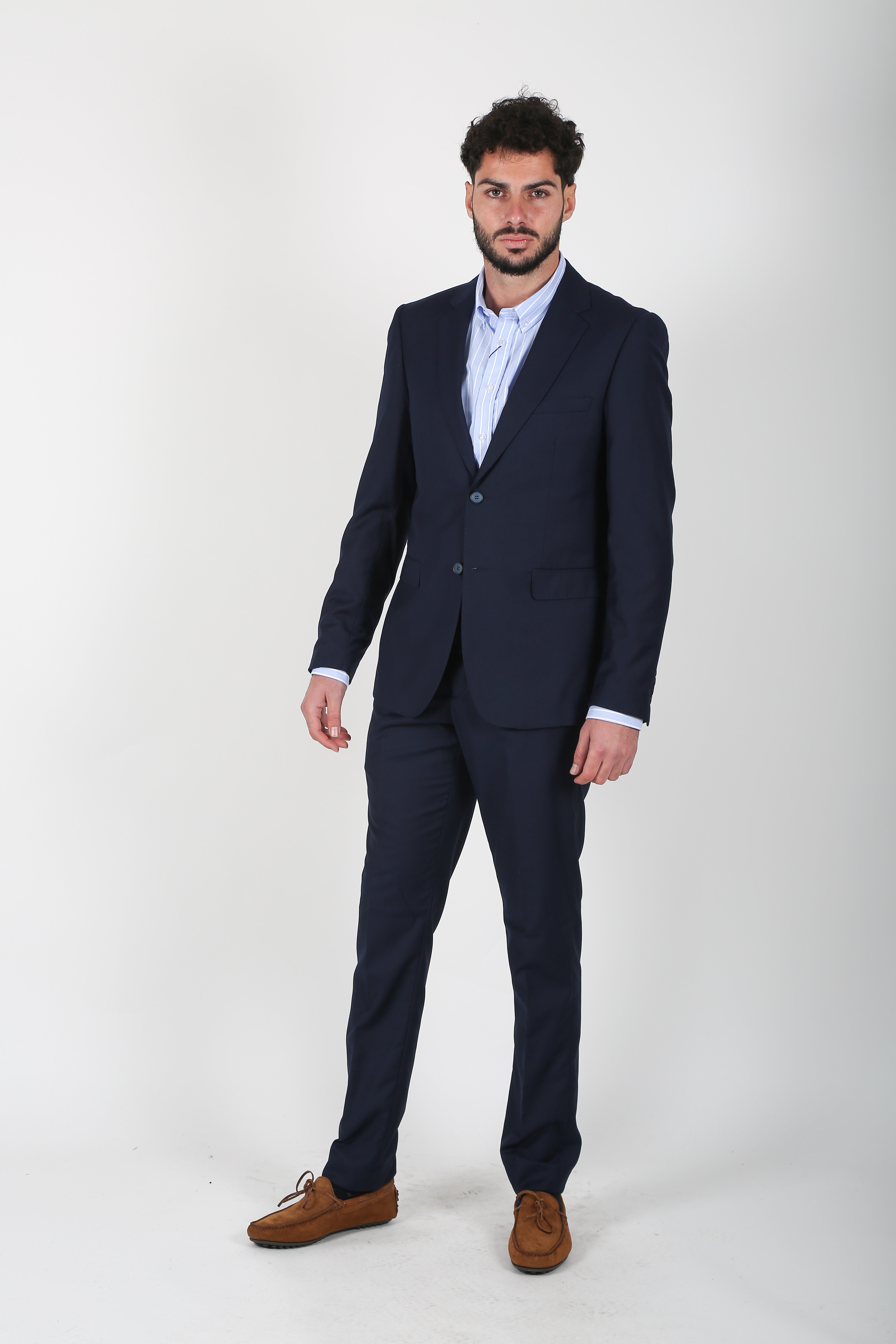 Traje Azul medio
