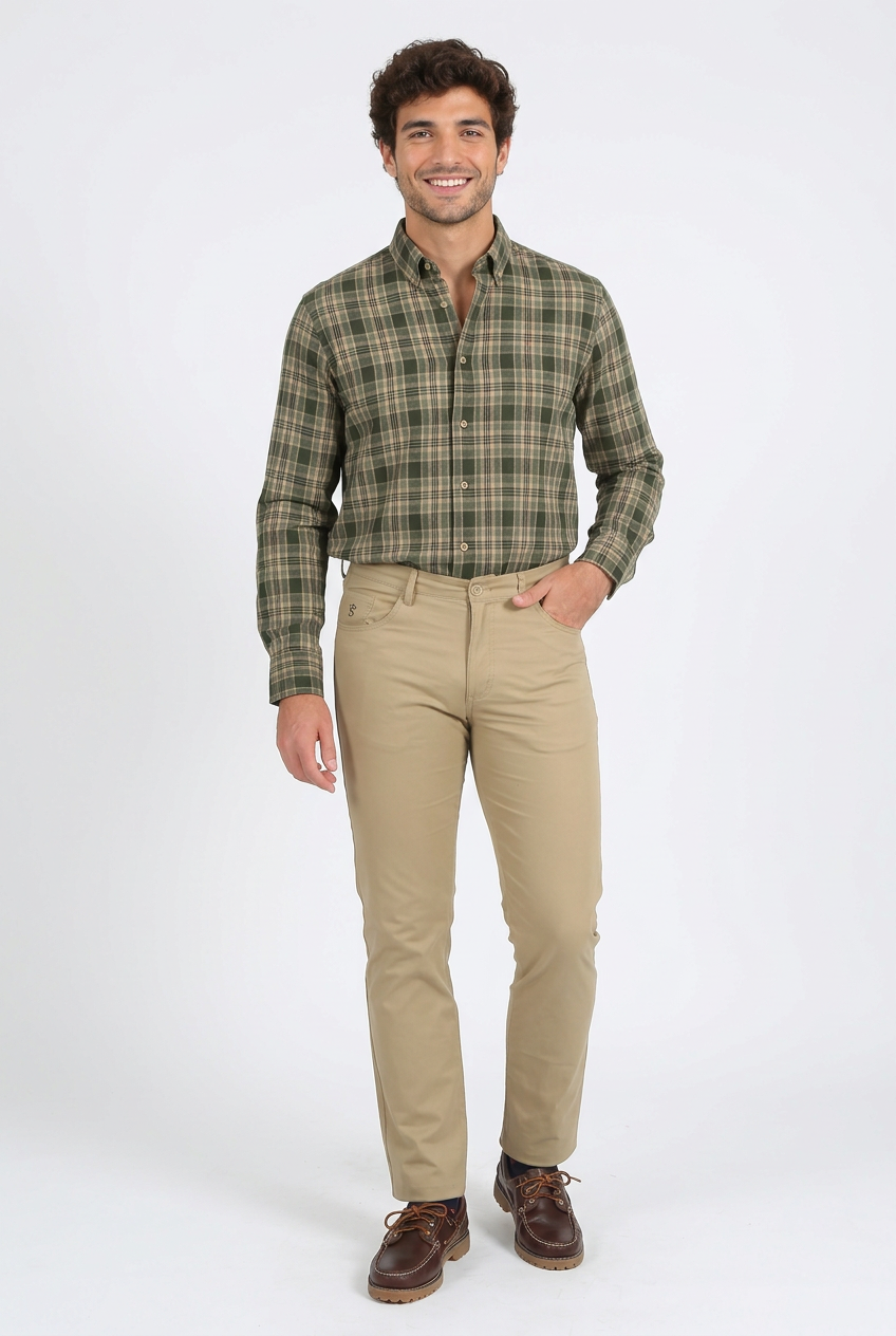 Pantalón camel, vista frontal