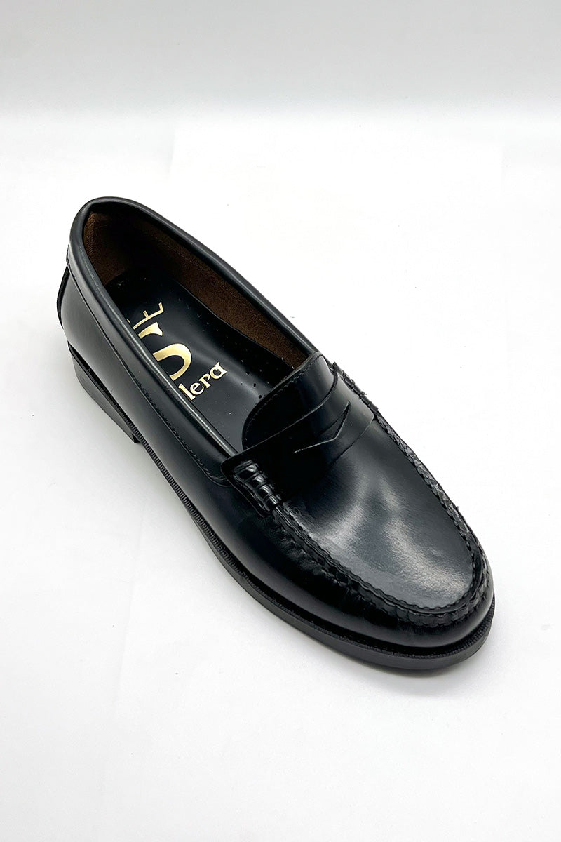Mocasin Negro