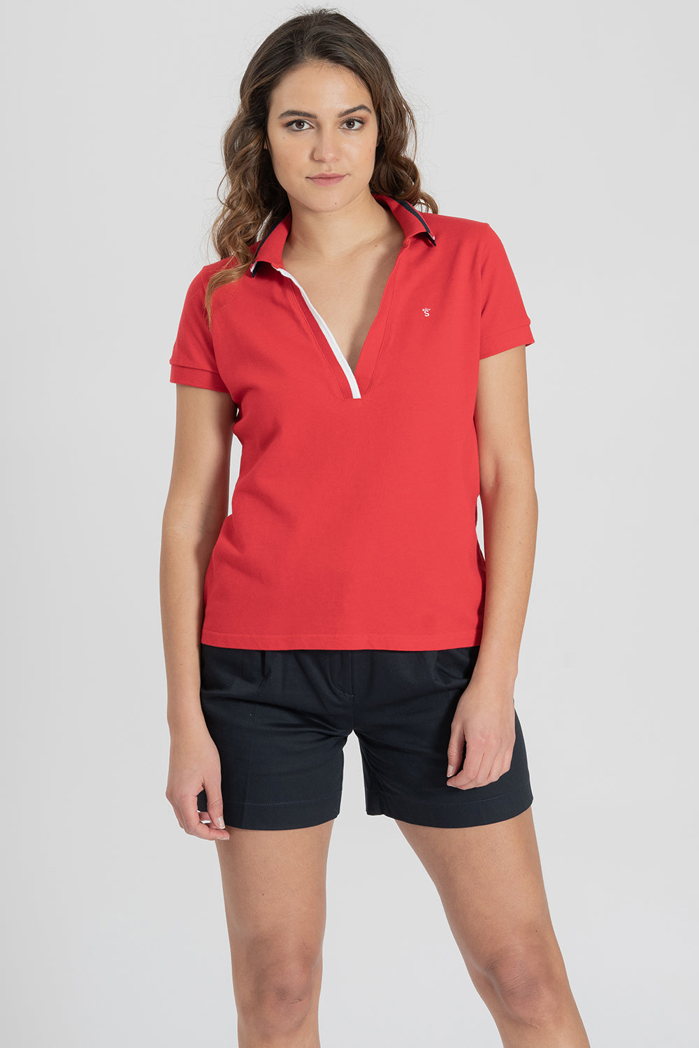 Polo déchiré poitrine Rouge
