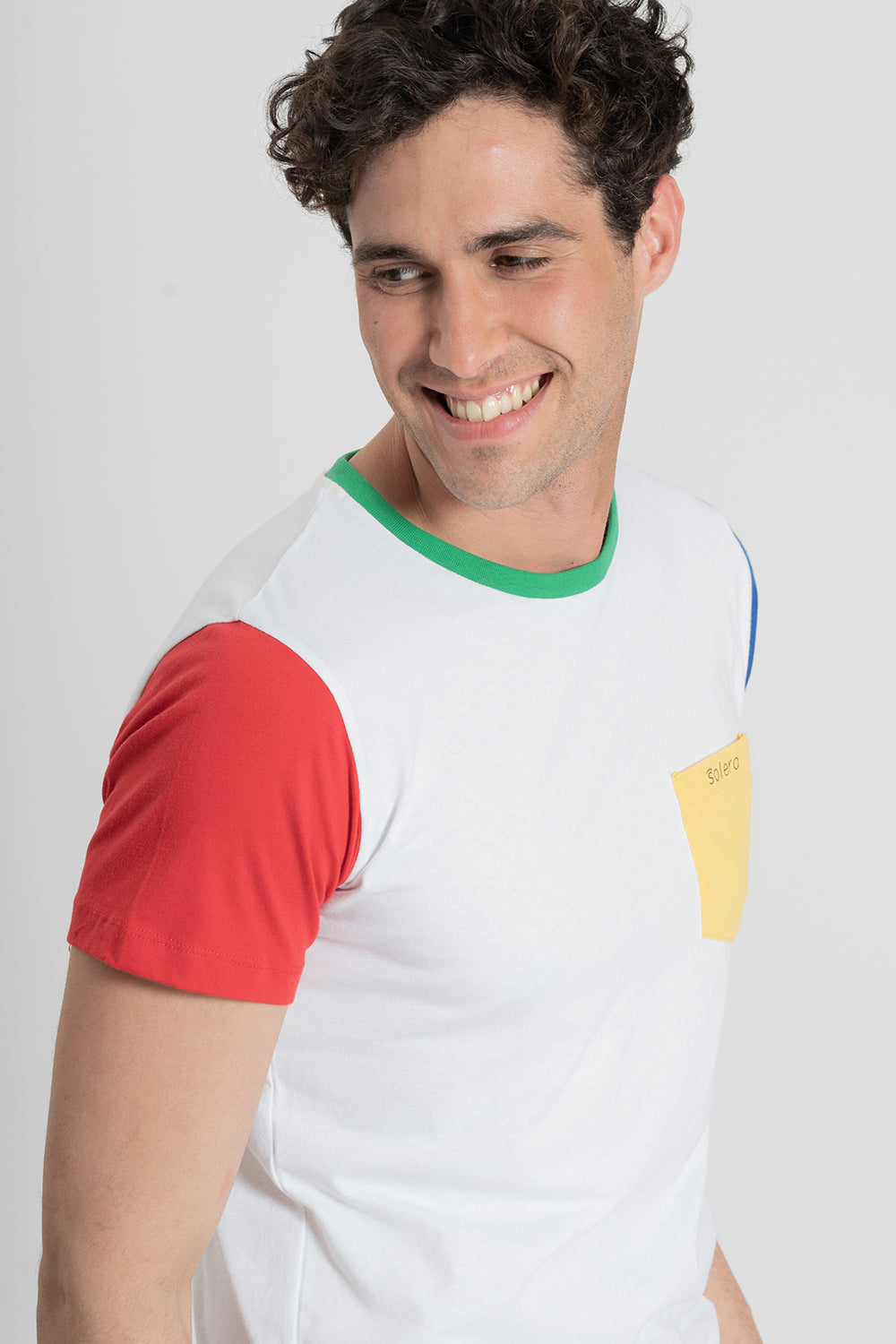 Camiseta blanca bolsillo Multi