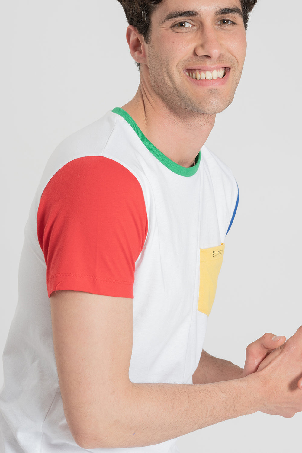 Camiseta blanca bolsillo Multi