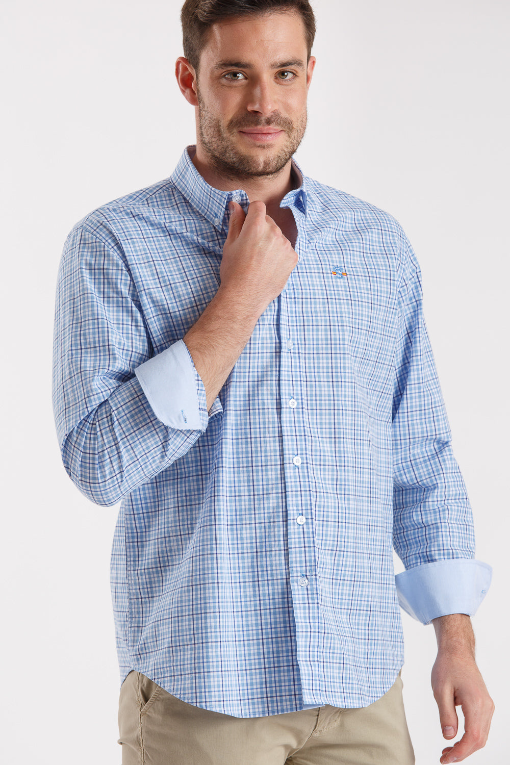 Camisa xadrez azul clara