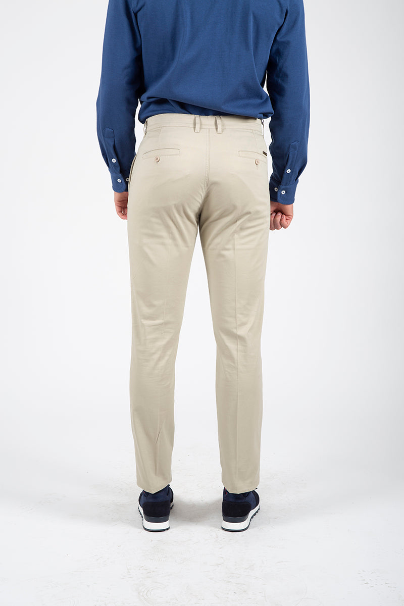 Pantalón chino Beige