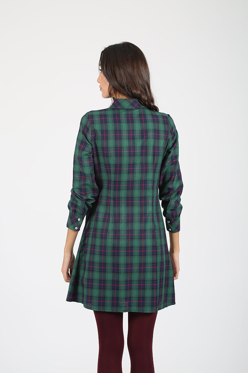 Vestido camisa verde com babados