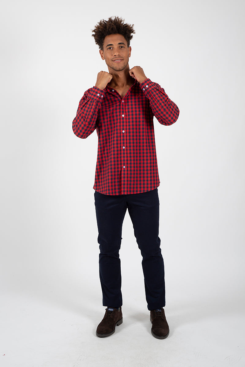 Camisa xadrez vermelha da Marinha