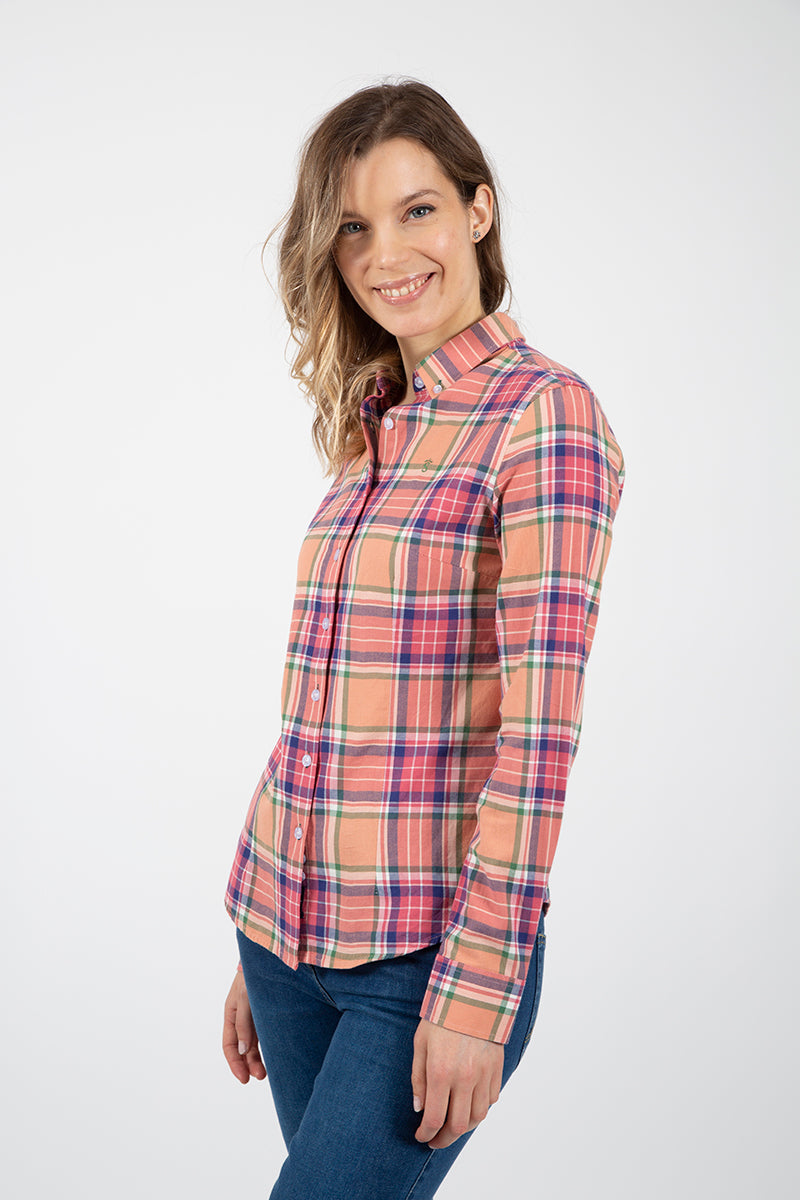 Chemise rose avec broderie