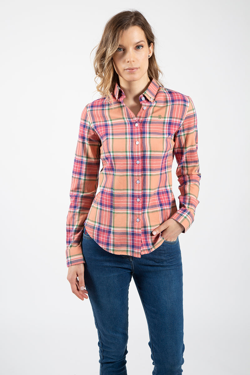 Camisa rosa com bordado