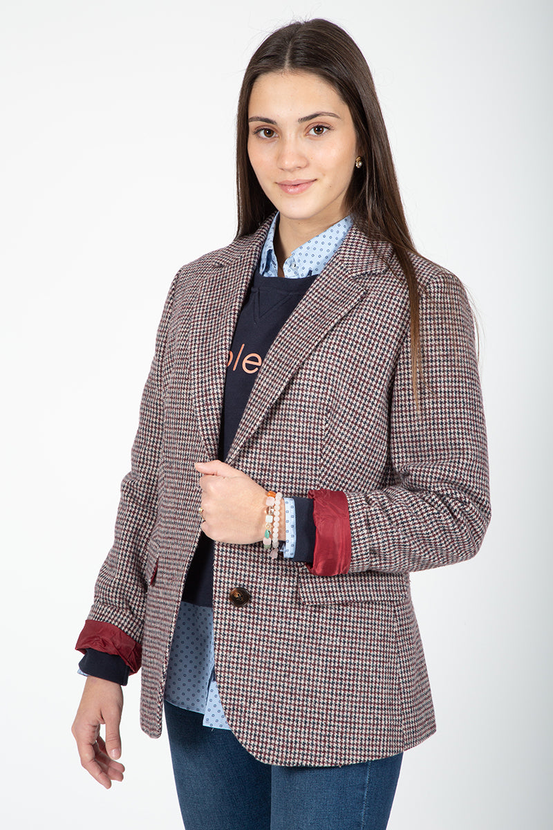 Americana cuadros camel granate