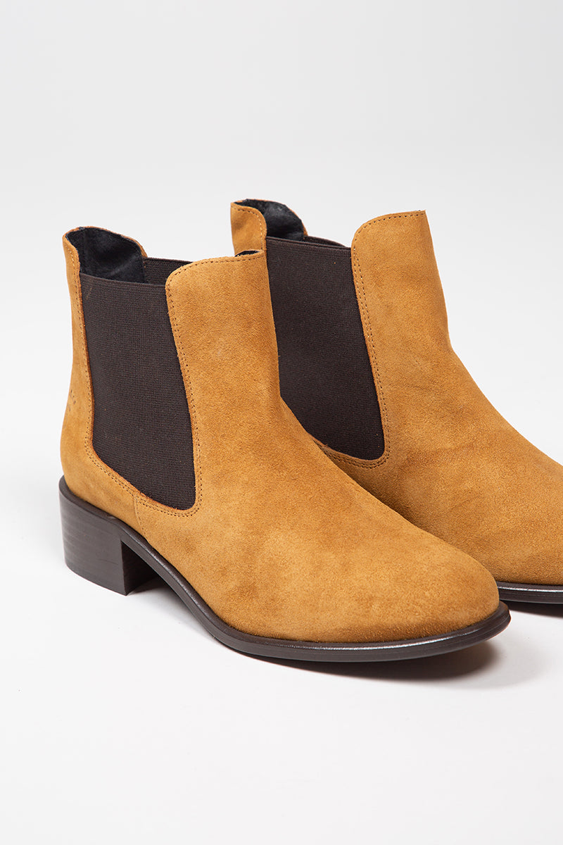 Botin Camel