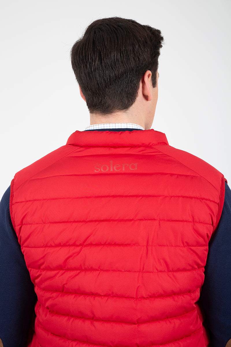 Gilet à bandes rouges